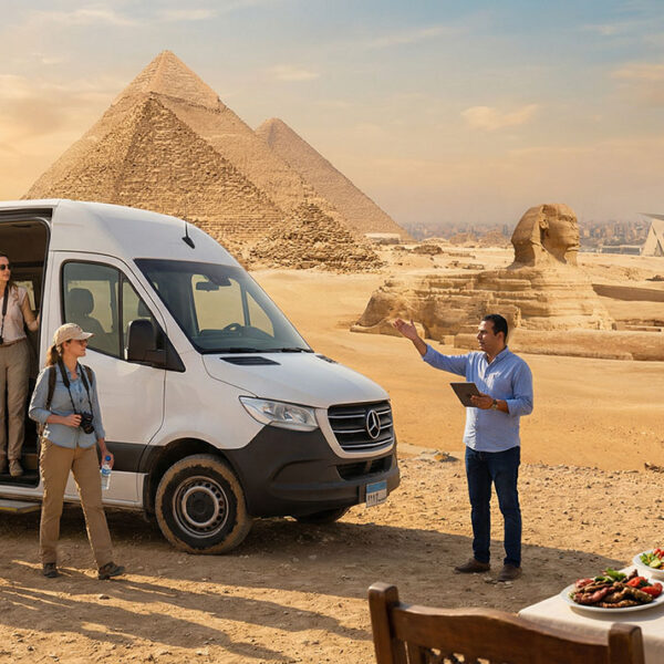 Private day trip from Hurghada to Cairo By Minivan